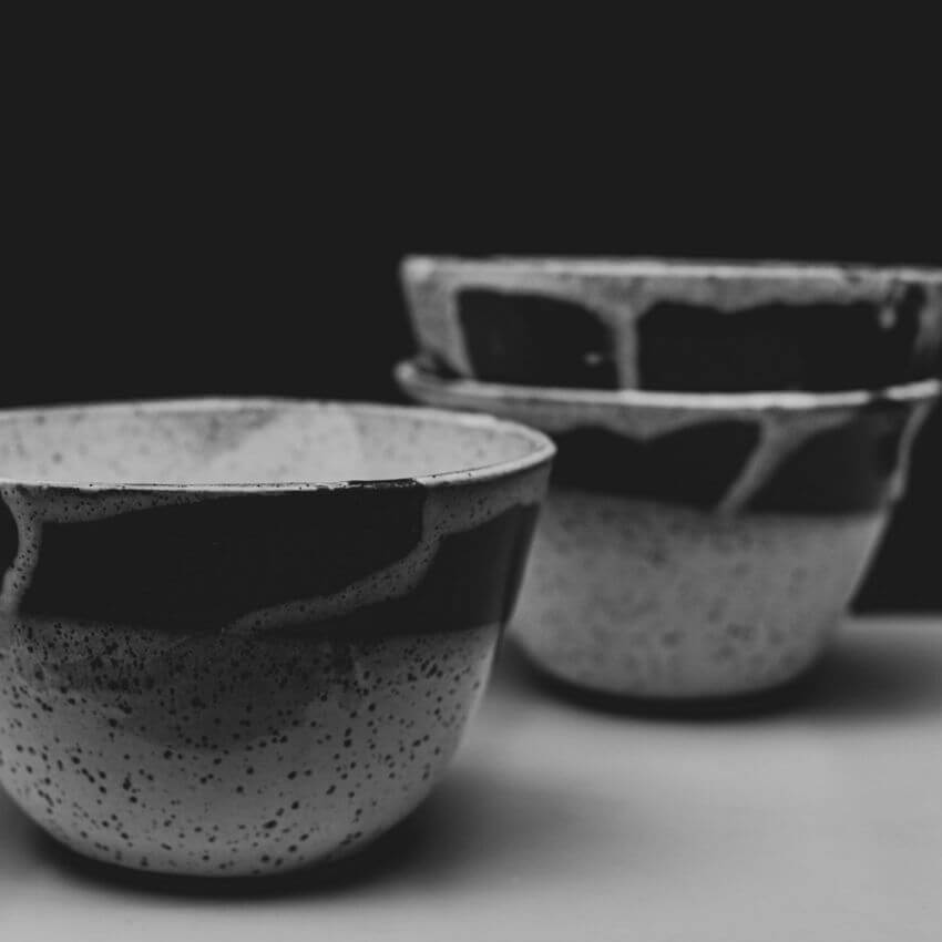 black-white-pottery